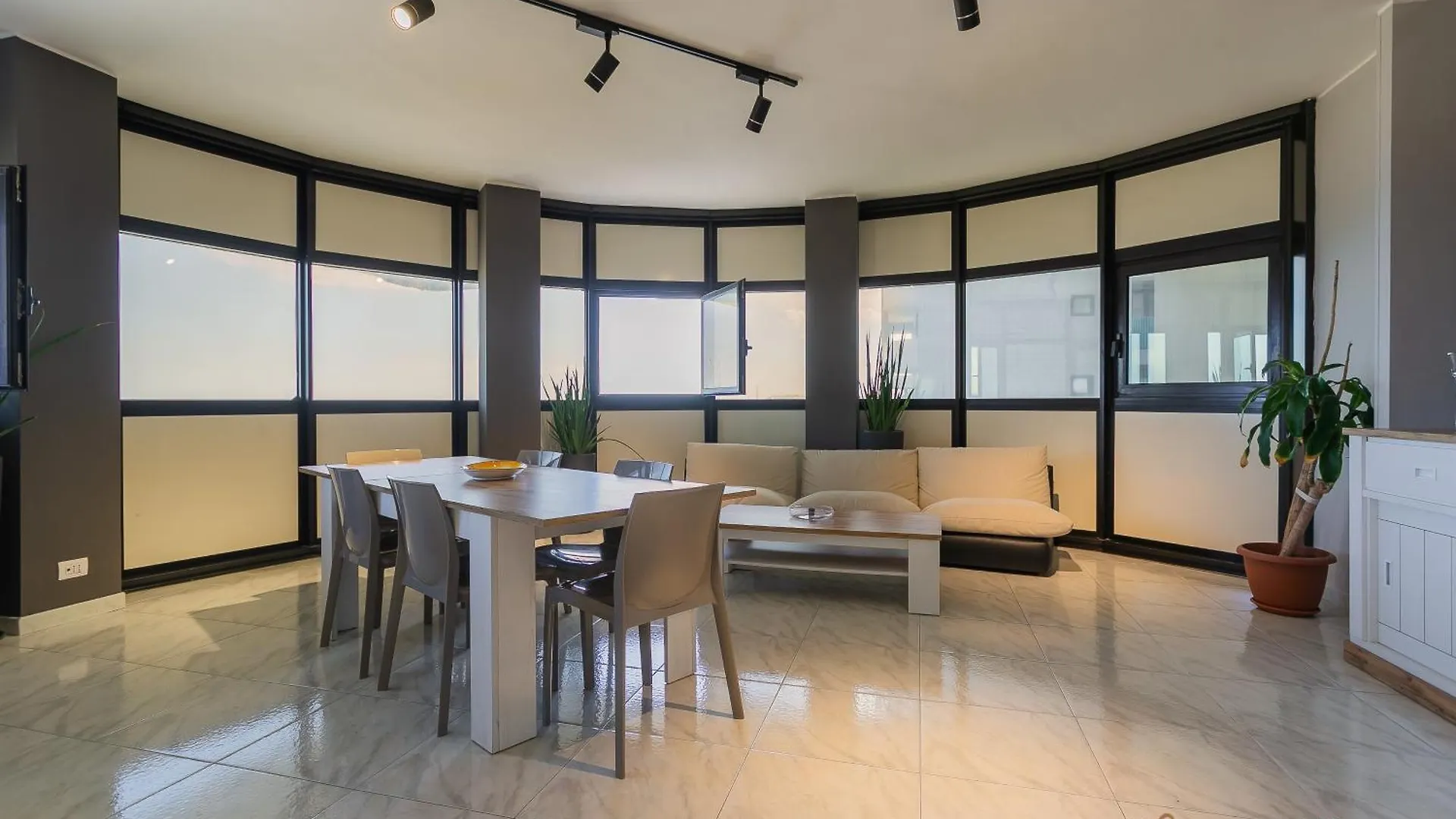 The Boat Apartment By Apulia Accommodation Bari